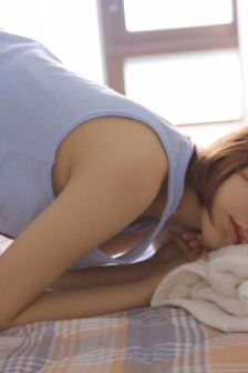 男人边吃奶边做好爽的动态图男女
